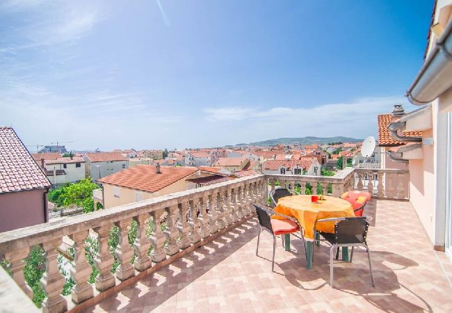 Appartement à Vodice - Appartement dans Vodice avec Balcon, Climatisation, WIFI (4441-2) Appartement à Vodice - Appartement dans Vodice avec Balcon, Climatisation, WIFI (4441-2)