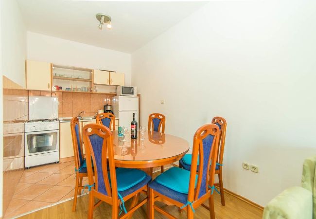 Appartement à Vodice - Appartement dans Vodice avec Balcon, Climatisation, WIFI (4441-1) Appartement à Vodice - Appartement dans Vodice avec Balcon, Climatisation, WIFI (4441-1)