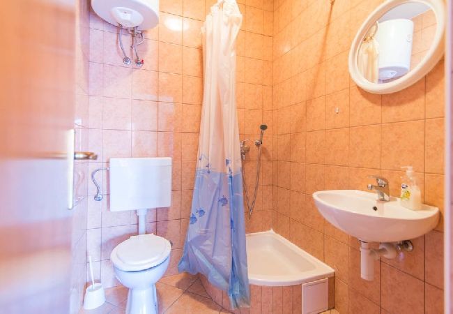 Appartement à Vodice - Appartement dans Vodice avec Balcon, Climatisation, WIFI (4441-1) Appartement à Vodice - Appartement dans Vodice avec Balcon, Climatisation, WIFI (4441-1)