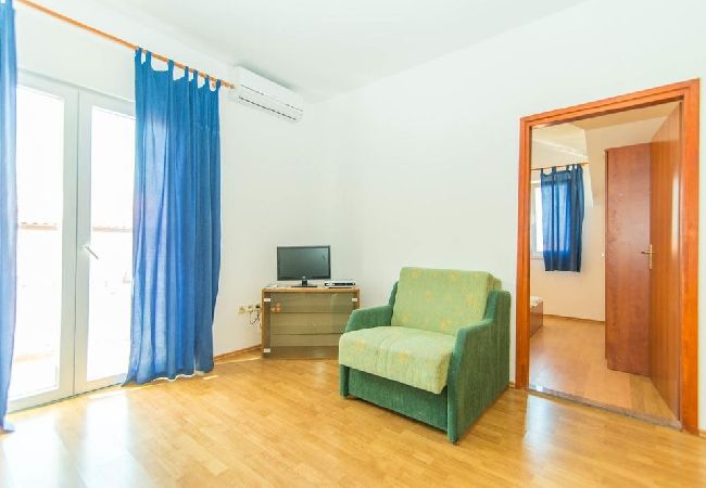 Appartement à Vodice - Appartement dans Vodice avec Balcon, Climatisation, WIFI (4441-1) Appartement à Vodice - Appartement dans Vodice avec Balcon, Climatisation, WIFI (4441-1)