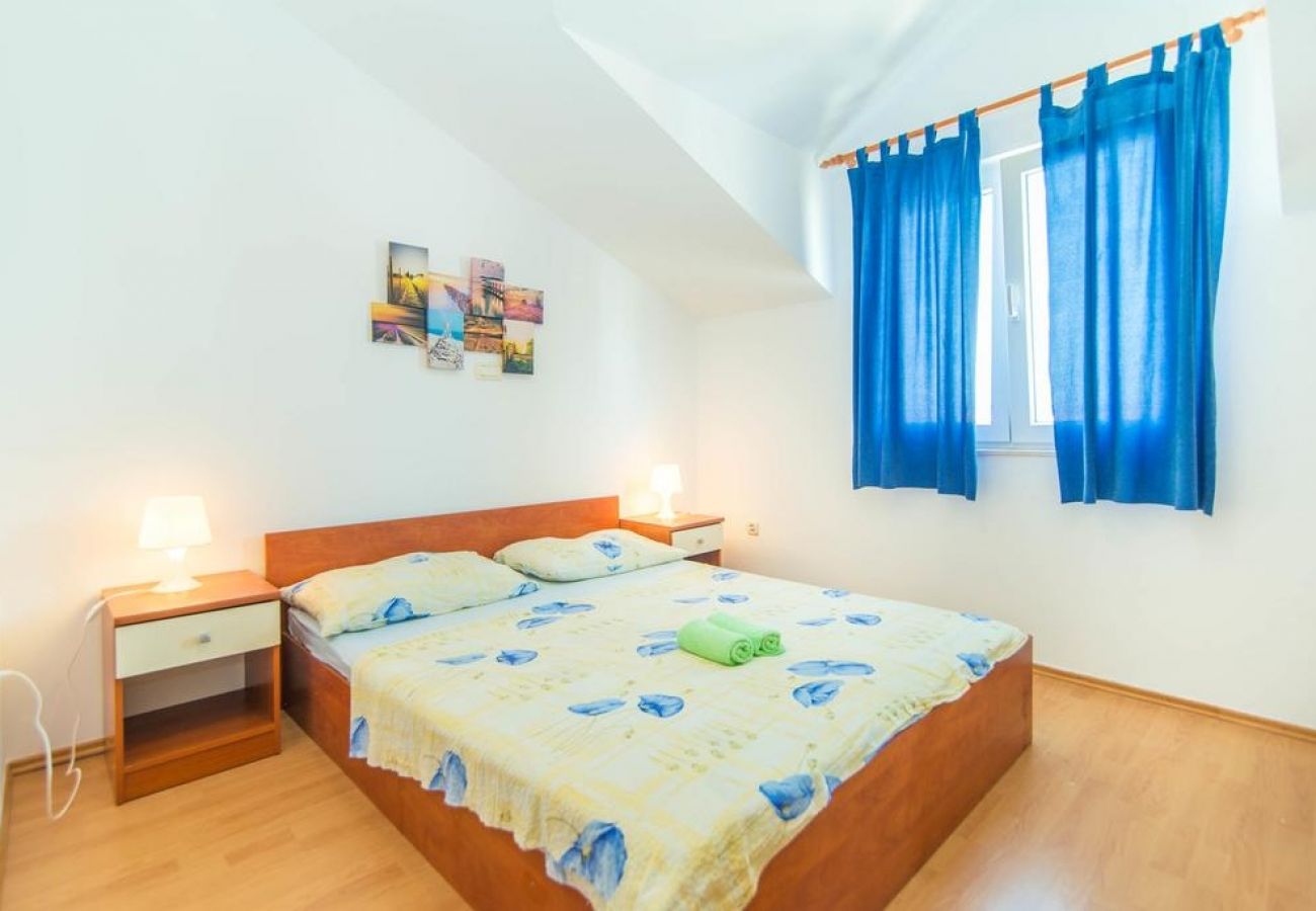 Appartement à Vodice - Appartement dans Vodice avec Balcon, Climatisation, WIFI (4441-1)