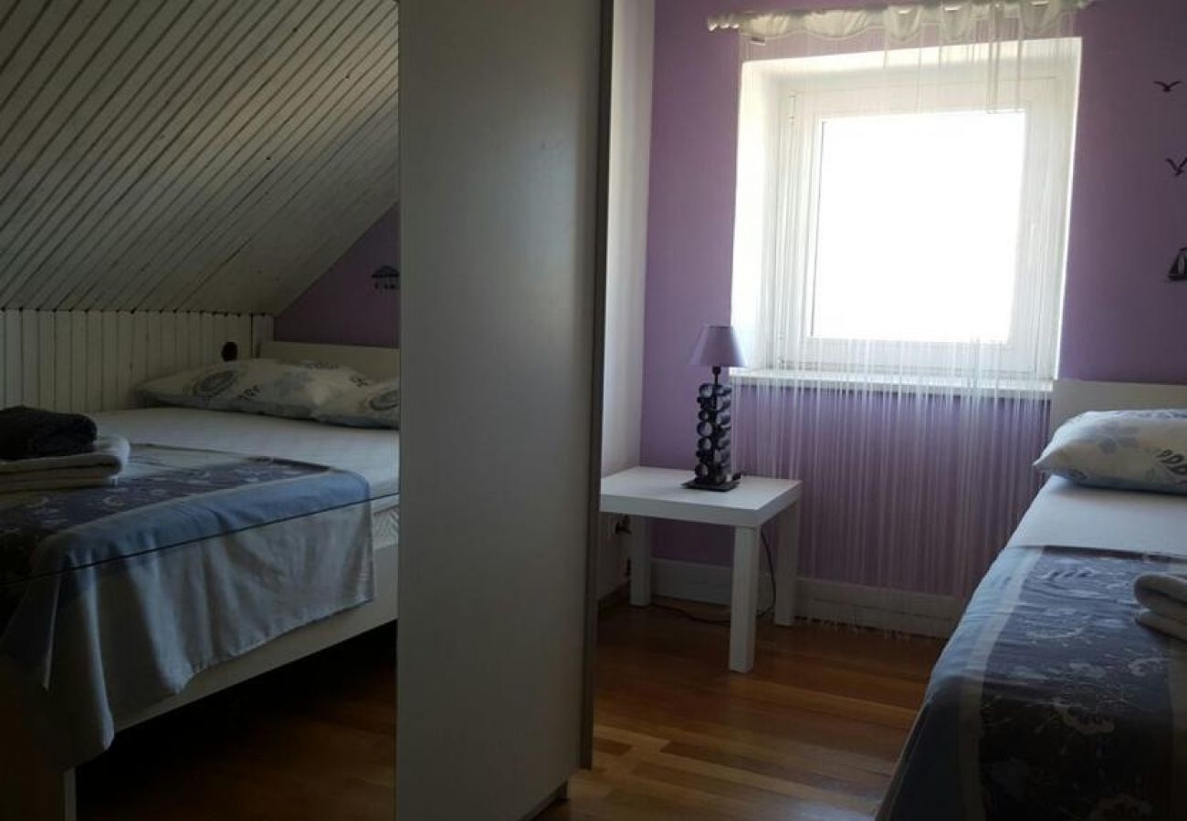 Appartement à Kaštel Kambelovac - Appartement dans Kaštel Kambelovac avec vue mer, Balcon, Climatisation, WIFI (4483-1)