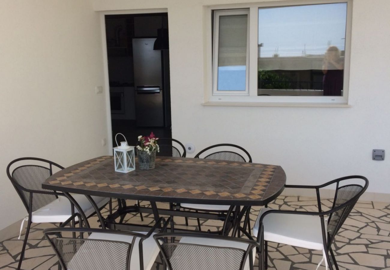 Appartement à Podgora - Appartement dans Podgora avec vue mer, terrasse, Climatisation, WIFI (4492-3)