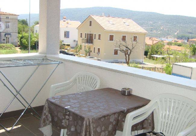 Appartement à Cres - Appartement dans Cres avec Balcon, Climatisation, WIFI, Machine à laver (4496-1) Appartement à Cres - Appartement dans Cres avec Balcon, Climatisation, WIFI, Machine à laver (4496-1)
