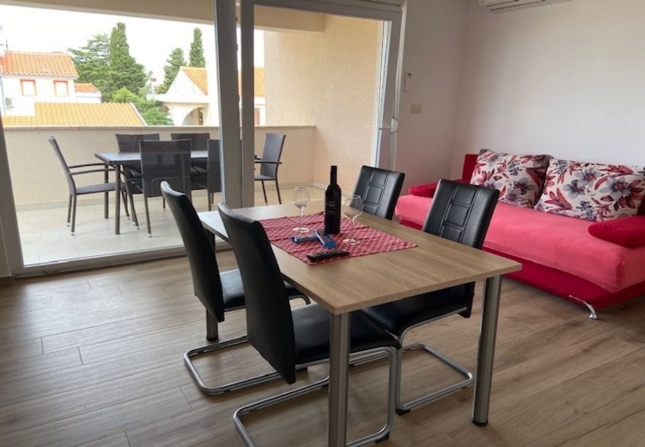 Appartement à Punat - Appartement dans Punat avec loggia, Climatisation, WIFI, Machine à laver (4534-1)