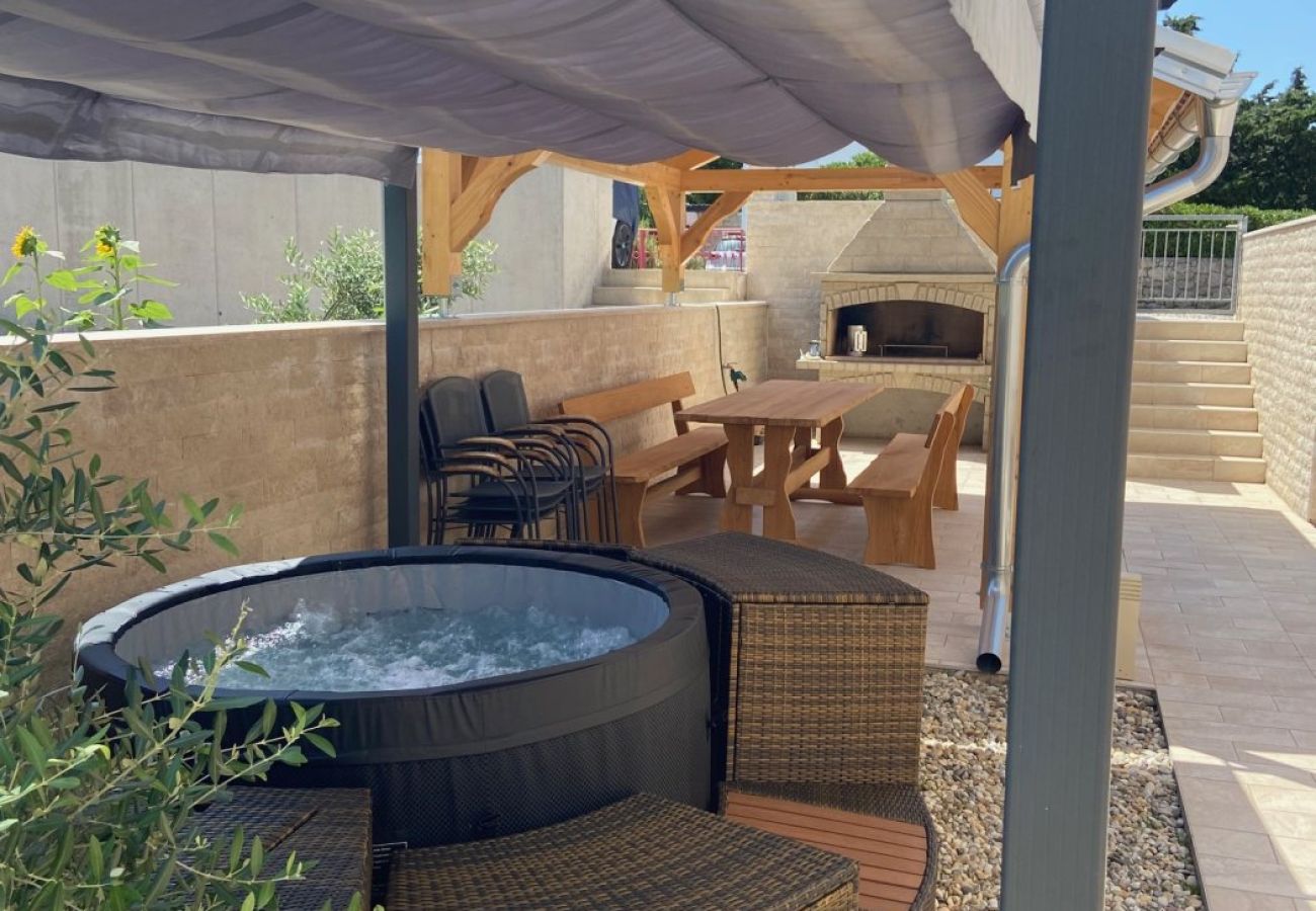 Appartement à Punat - Appartement dans Punat avec terrasse, Climatisation, WIFI, Machine à laver (4534-3)