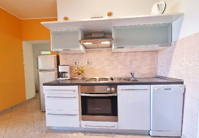 Appartement à Supetarska Draga - Appartement dans Supetarska Draga avec vue mer, terrasse, Climatisation, WIFI (4551-2) Appartement à Supetarska Draga - Appartement dans Supetarska Draga avec vue mer, terrasse, Climatisation, WIFI (4551-2)