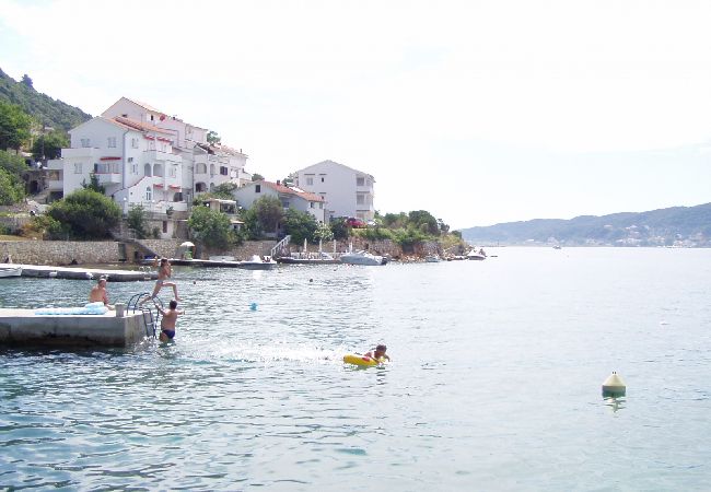 Appartement à Supetarska Draga - Appartement dans Supetarska Draga avec vue mer, terrasse, Climatisation, WIFI (4551-2) Appartement à Supetarska Draga - Appartement dans Supetarska Draga avec vue mer, terrasse, Climatisation, WIFI (4551-2)