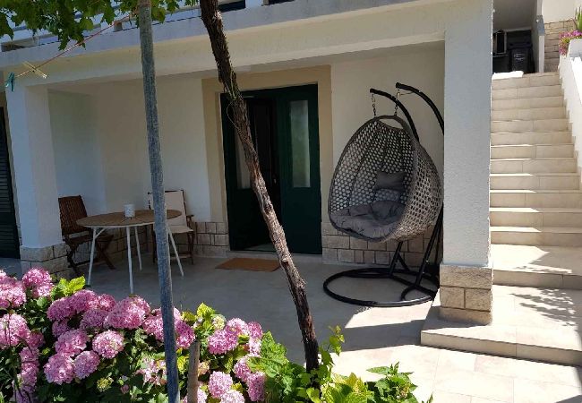 Appartement à Supetarska Draga - Appartement dans Supetarska Draga avec vue mer, terrasse, Climatisation, WIFI (4552-6) Appartement à Supetarska Draga - Appartement dans Supetarska Draga avec vue mer, terrasse, Climatisation, WIFI (4552-6)