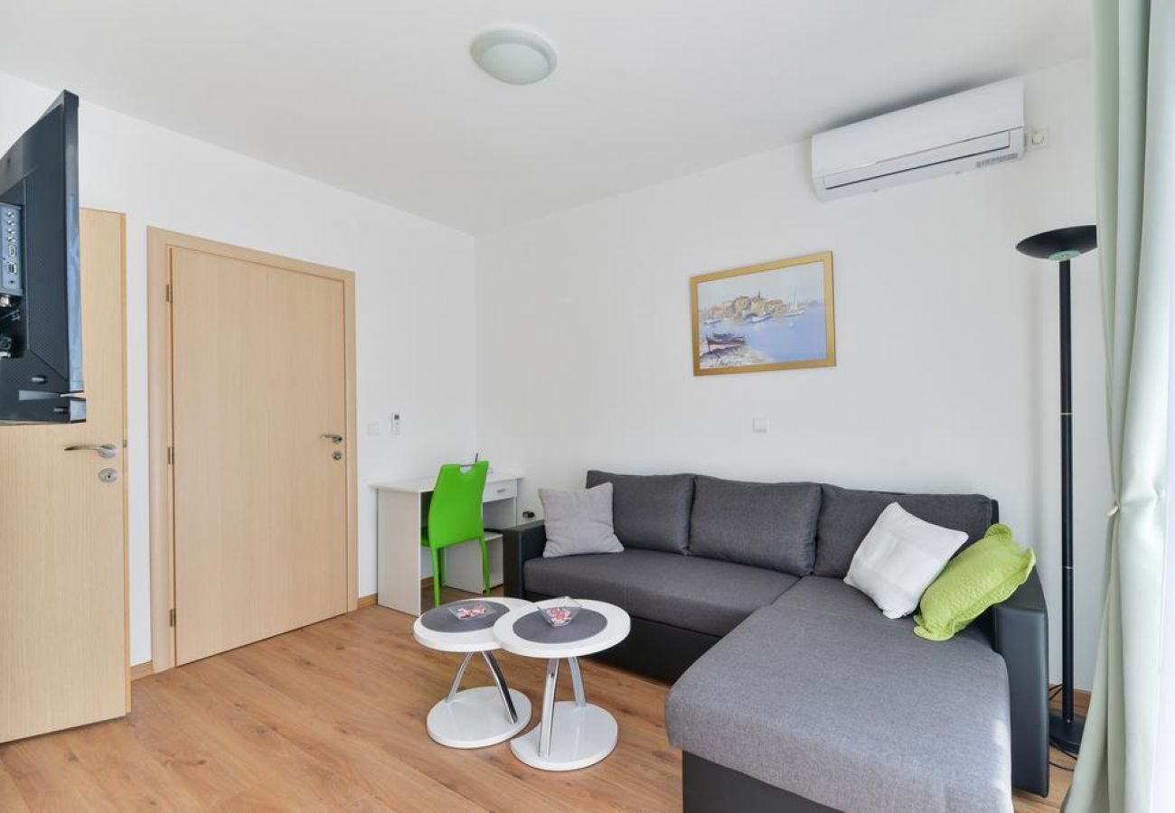 Appartement à Vir - Appartement dans Vir avec terrasse, Climatisation, WIFI, Lave-vaisselle (4589-1)