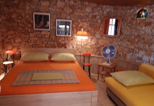Studio à Ražanj - Appartement Studio dans Ražanj avec terrasse, Climatisation, WIFI (4597-1) Studio à Ražanj - Appartement Studio dans Ražanj avec terrasse, Climatisation, WIFI (4597-1)
