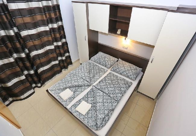 Appartement à Vir - Appartement dans Vir avec vue mer, terrasse, Climatisation, WIFI (4595-5) Appartement à Vir - Appartement dans Vir avec vue mer, terrasse, Climatisation, WIFI (4595-5)