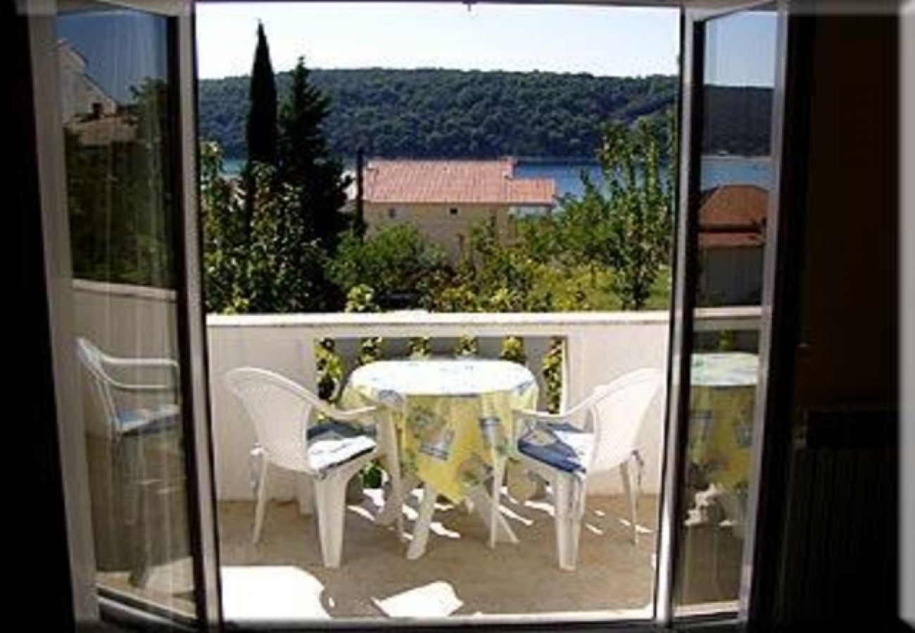 Appartement à Kampor - Appartement dans Kampor avec vue mer, terrasse, Climatisation, WIFI (4610-2)