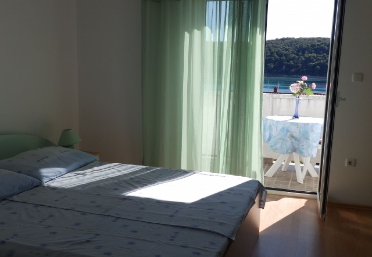 Appartement à Kampor - Appartement dans Kampor avec vue mer, terrasse, Climatisation, WIFI (4610-4)