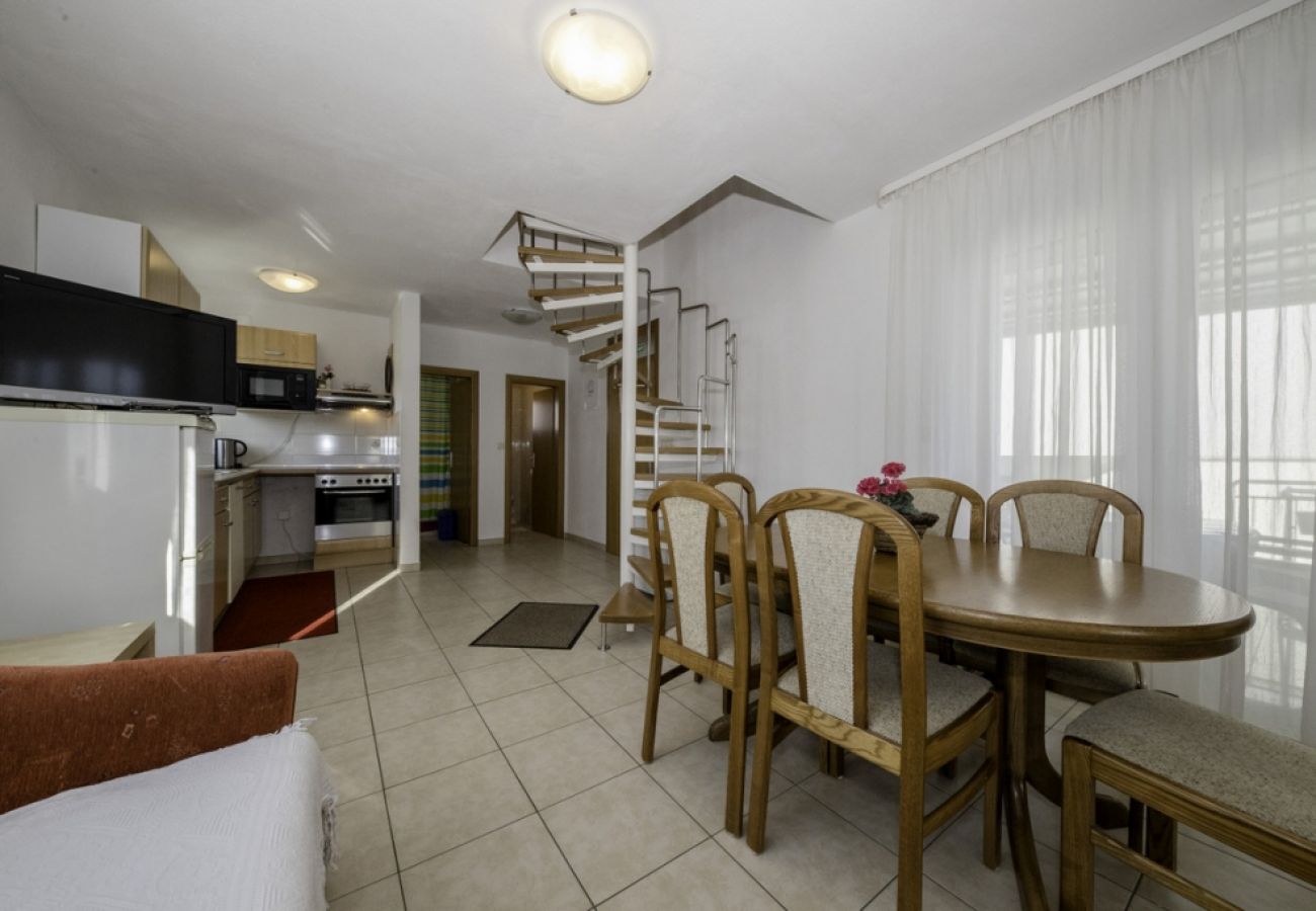 Appartement à Lopar - Appartement dans Lopar avec terrasse, Climatisation, WIFI, Machine à laver (4612-4)