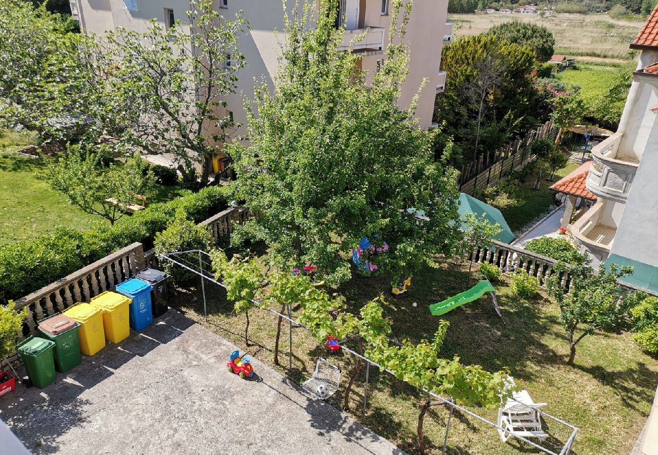 Appartement à Lopar - Appartement dans Lopar avec terrasse, Climatisation, WIFI (4620-1)