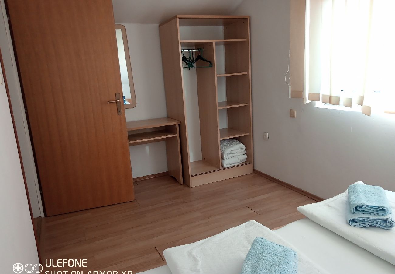 Appartement à Lopar - Appartement dans Lopar avec terrasse, Climatisation, WIFI (4620-4)