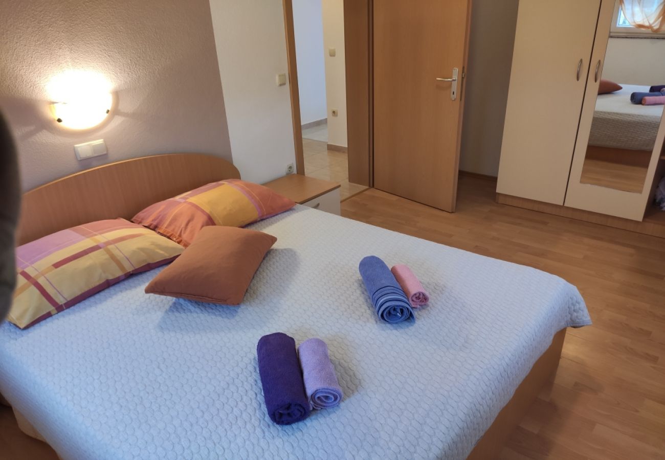 Appartement à Lopar - Appartement dans Lopar avec terrasse, Climatisation, WIFI, Machine à laver (4619-2)