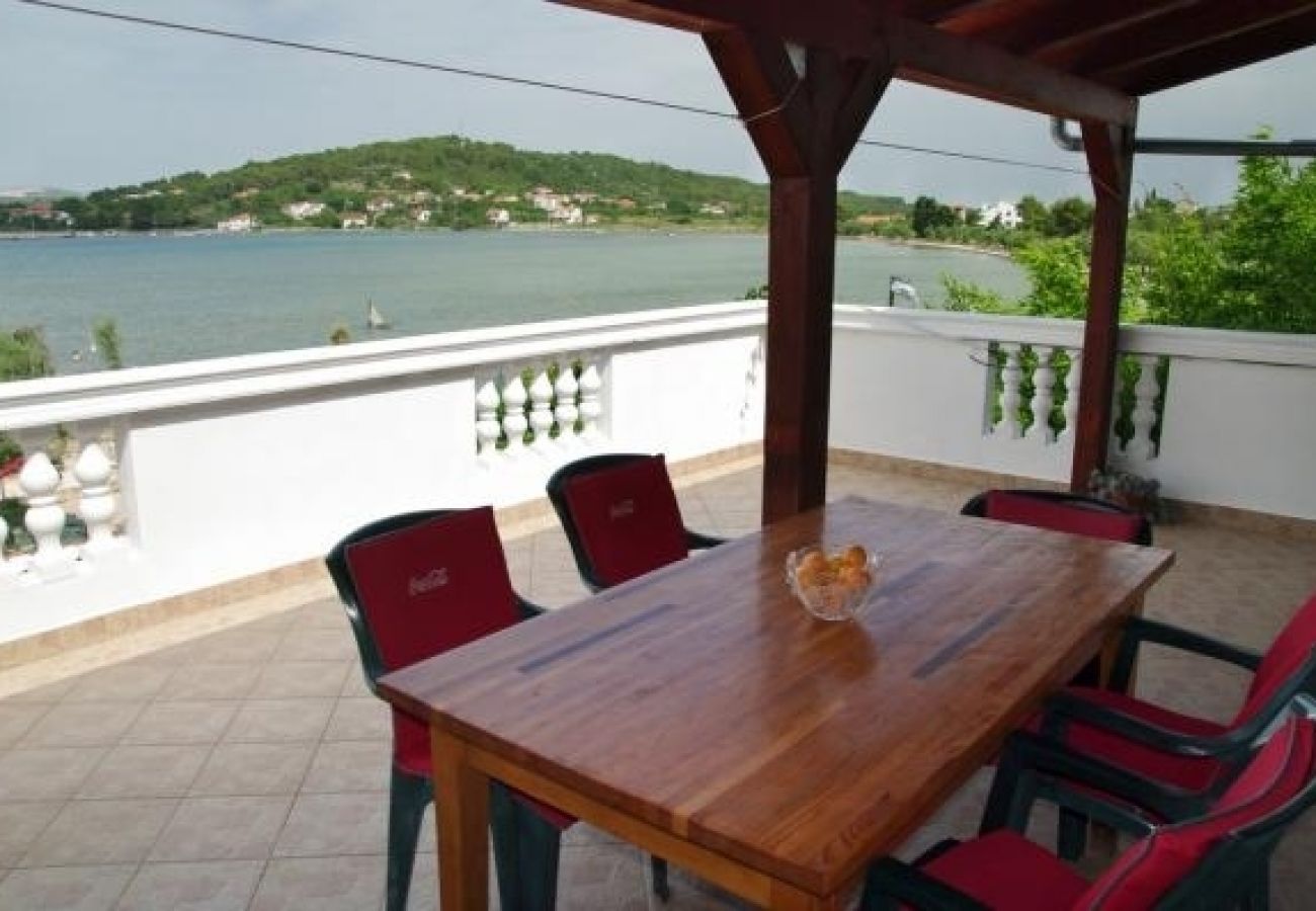 Appartement à Pašman - Appartement dans Pašman avec vue mer, terrasse, Climatisation, WIFI (4650-2)