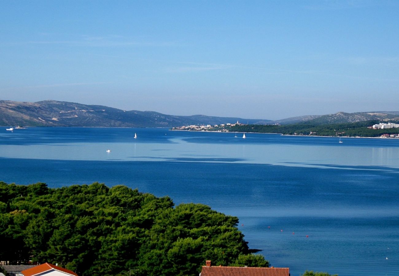 Chambres d'hôtes à Trogir - Chambre dans Trogir avec vue mer, Climatisation, WIFI, Machine à laver (4655-4)