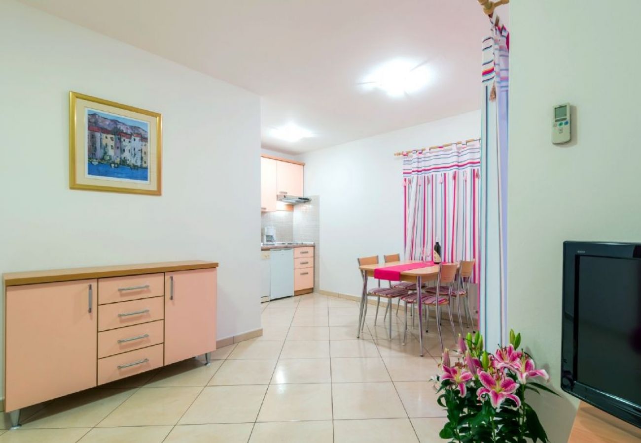 Appartement à Bol - Appartement dans Bol avec vue mer, Balcon, Climatisation, WIFI (5217-8)