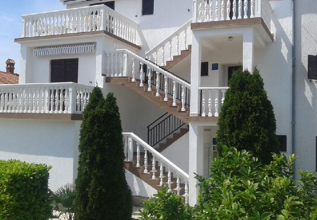 Appartement à Njivice - Appartement dans Njivice avec vue mer, Balcon, Climatisation, WIFI (4687-1) Appartement à Njivice - Appartement dans Njivice avec vue mer, Balcon, Climatisation, WIFI (4687-1)