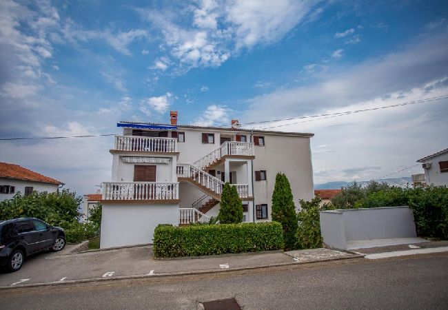 Appartement à Njivice - Appartement dans Njivice avec vue mer, Balcon, Climatisation, WIFI (4687-1) Appartement à Njivice - Appartement dans Njivice avec vue mer, Balcon, Climatisation, WIFI (4687-1)