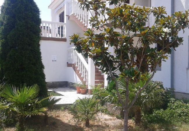Appartement à Njivice - Appartement dans Njivice avec vue mer, Balcon, Climatisation, WIFI (4687-2) Appartement à Njivice - Appartement dans Njivice avec vue mer, Balcon, Climatisation, WIFI (4687-2)
