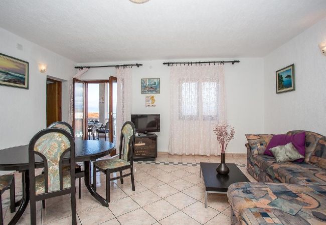 Appartement à Njivice - Appartement dans Njivice avec vue mer, Balcon, Climatisation, WIFI (4687-2) Appartement à Njivice - Appartement dans Njivice avec vue mer, Balcon, Climatisation, WIFI (4687-2)