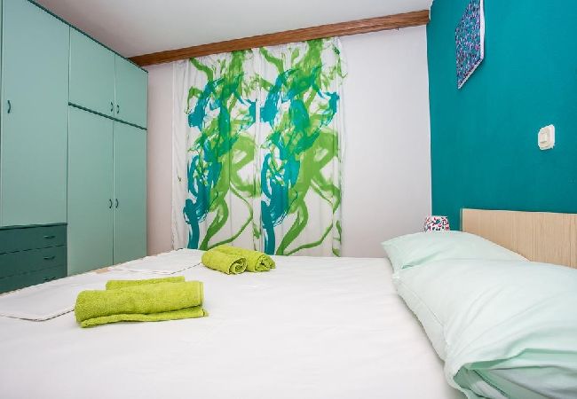 Appartement à Njivice - Appartement dans Njivice avec vue mer, Balcon, Climatisation, WIFI (4687-2) Appartement à Njivice - Appartement dans Njivice avec vue mer, Balcon, Climatisation, WIFI (4687-2)