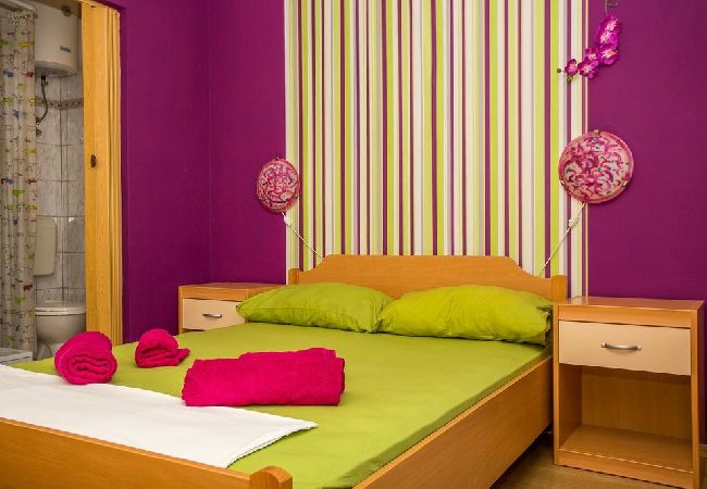 Appartement à Njivice - Appartement dans Njivice avec vue mer, Balcon, Climatisation, WIFI (4687-2) Appartement à Njivice - Appartement dans Njivice avec vue mer, Balcon, Climatisation, WIFI (4687-2)