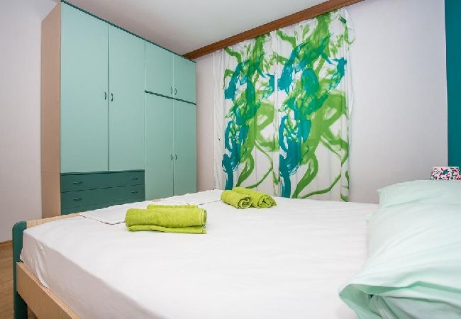 Appartement à Njivice - Appartement dans Njivice avec vue mer, Balcon, Climatisation, WIFI (4687-2) Appartement à Njivice - Appartement dans Njivice avec vue mer, Balcon, Climatisation, WIFI (4687-2)