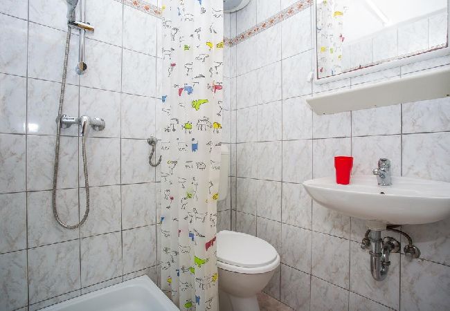 Appartement à Njivice - Appartement dans Njivice avec vue mer, Balcon, Climatisation, WIFI (4687-2) Appartement à Njivice - Appartement dans Njivice avec vue mer, Balcon, Climatisation, WIFI (4687-2)