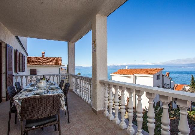 Appartement à Njivice - Appartement dans Njivice avec vue mer, Balcon, Climatisation, WIFI (4687-2) Appartement à Njivice - Appartement dans Njivice avec vue mer, Balcon, Climatisation, WIFI (4687-2)
