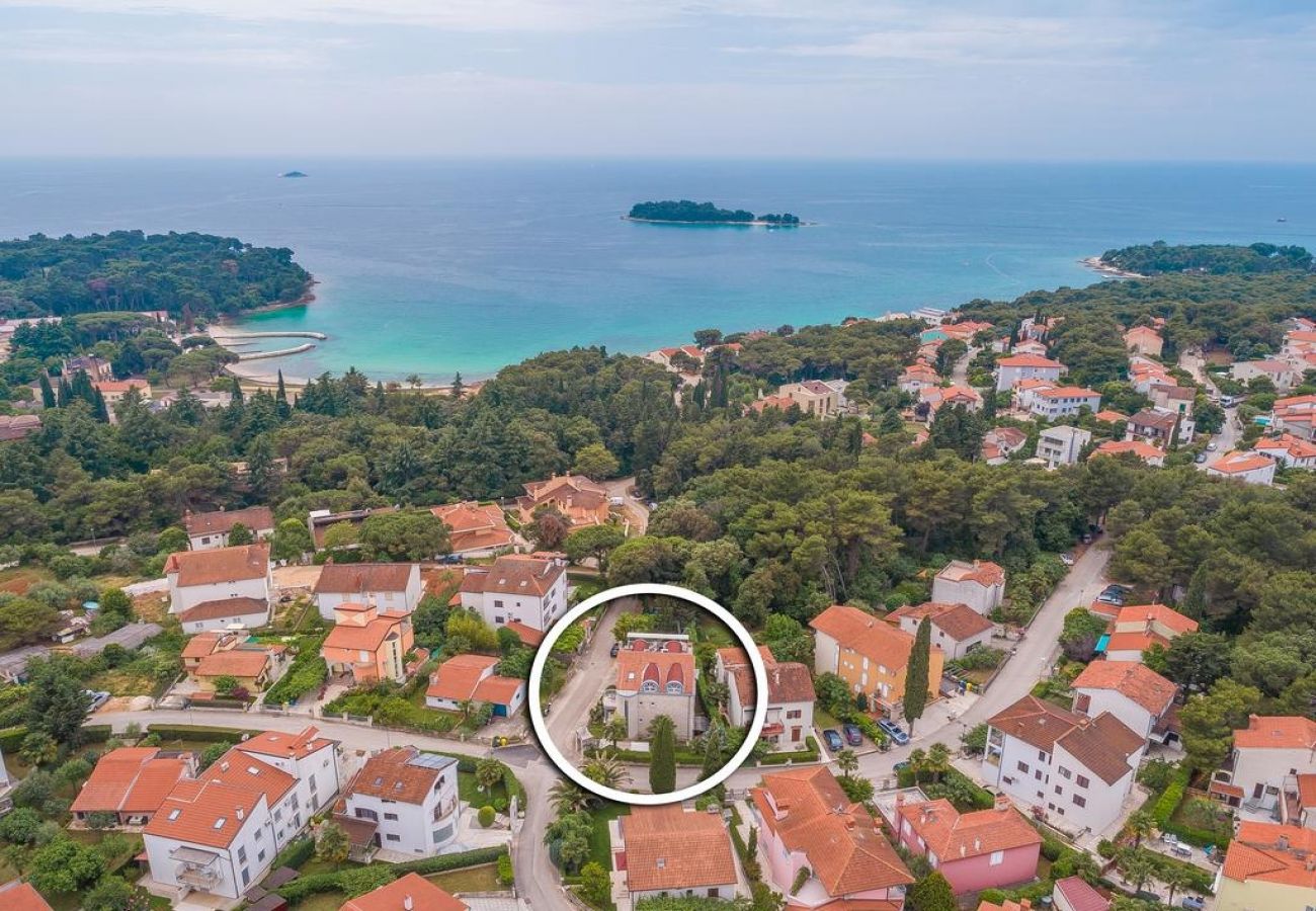 Appartement à Rovinj - Appartement dans Rovinj avec terrasse, Climatisation, WIFI, Machine à laver (4686-1)