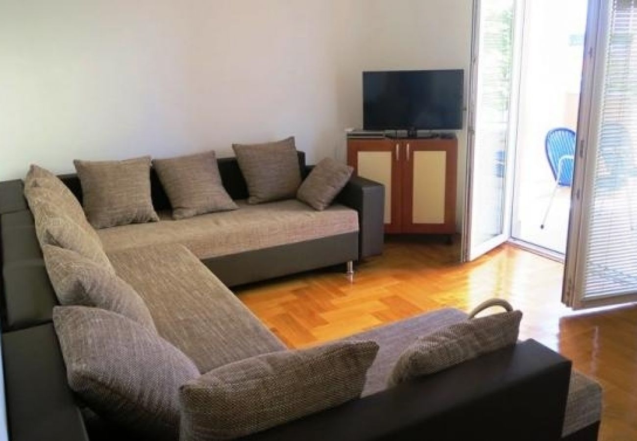 Appartement à Malinska - Appartement dans Malinska avec Balcon, Climatisation, WIFI (4689-2)