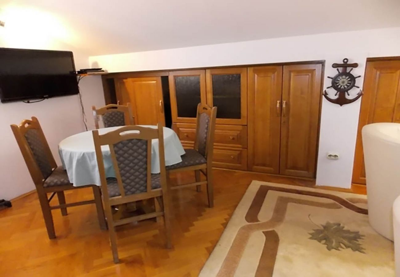 Appartement à Malinska - Appartement dans Malinska avec vue mer, terrasse, Climatisation, WIFI (4690-3)