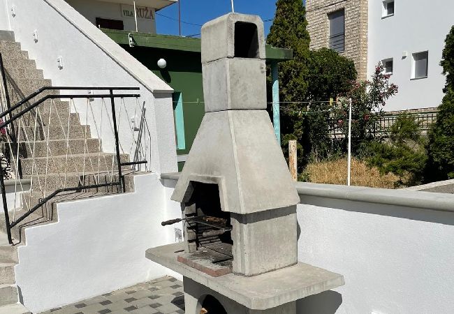 Appartement à Pirovac - Appartement dans Pirovac avec Balcon, Climatisation, WIFI (4717-1) Appartement à Pirovac - Appartement dans Pirovac avec Balcon, Climatisation, WIFI (4717-1)