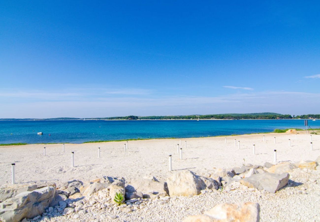 Appartement à Medulin - Appartement dans Medulin avec vue mer, terrasse, Climatisation, WIFI (4635-3)