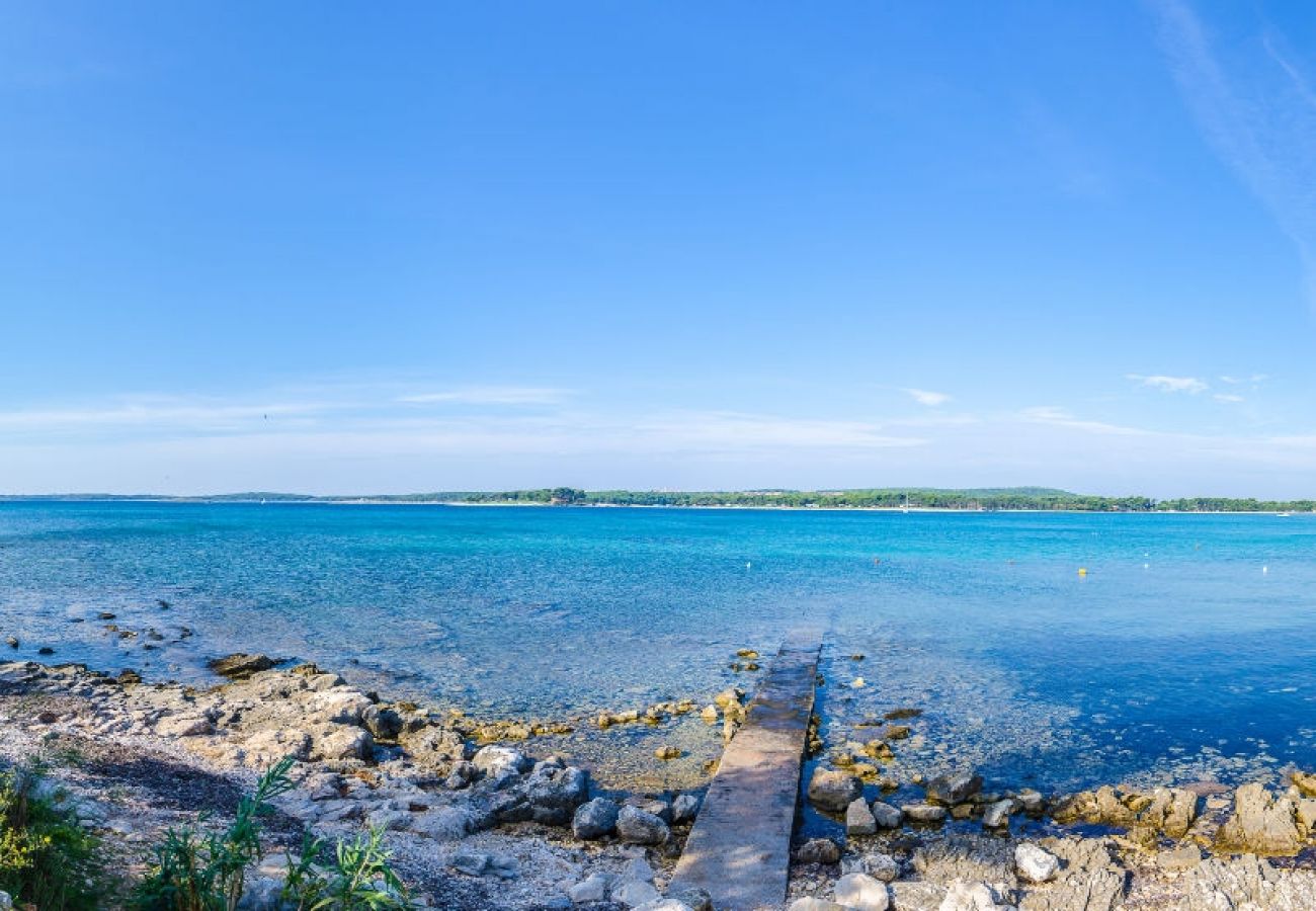 Appartement à Medulin - Appartement dans Medulin avec vue mer, terrasse, Climatisation, WIFI (4635-3)