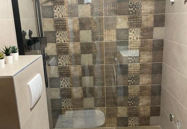 Appartement à Vodice - Appartement dans Vodice avec vue mer, terrasse, Climatisation, WIFI (4727-1) Appartement à Vodice - Appartement dans Vodice avec vue mer, terrasse, Climatisation, WIFI (4727-1)