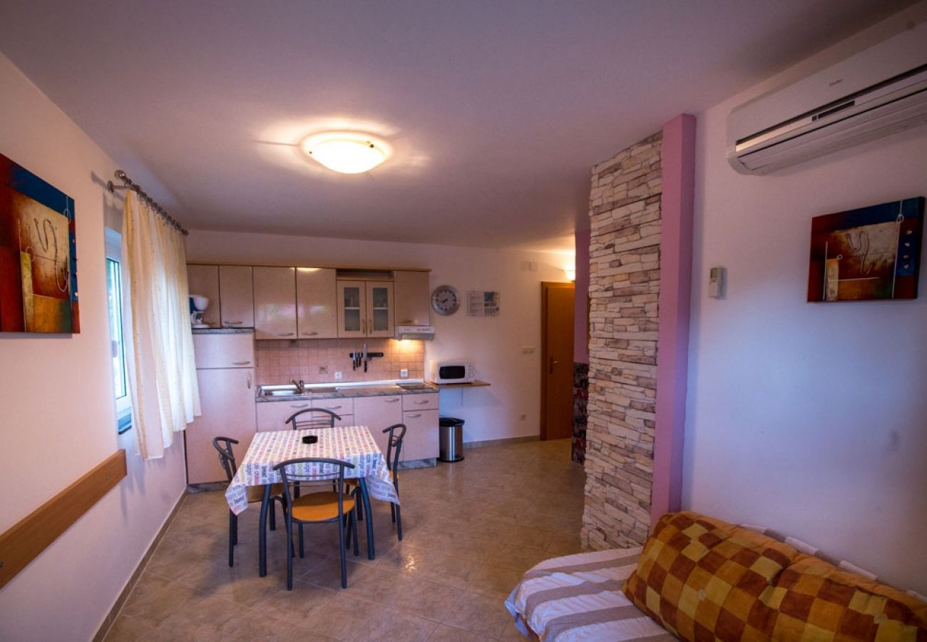 Appartement à Lopar - Appartement dans Lopar avec Balcon, Climatisation, WIFI (4738-1)