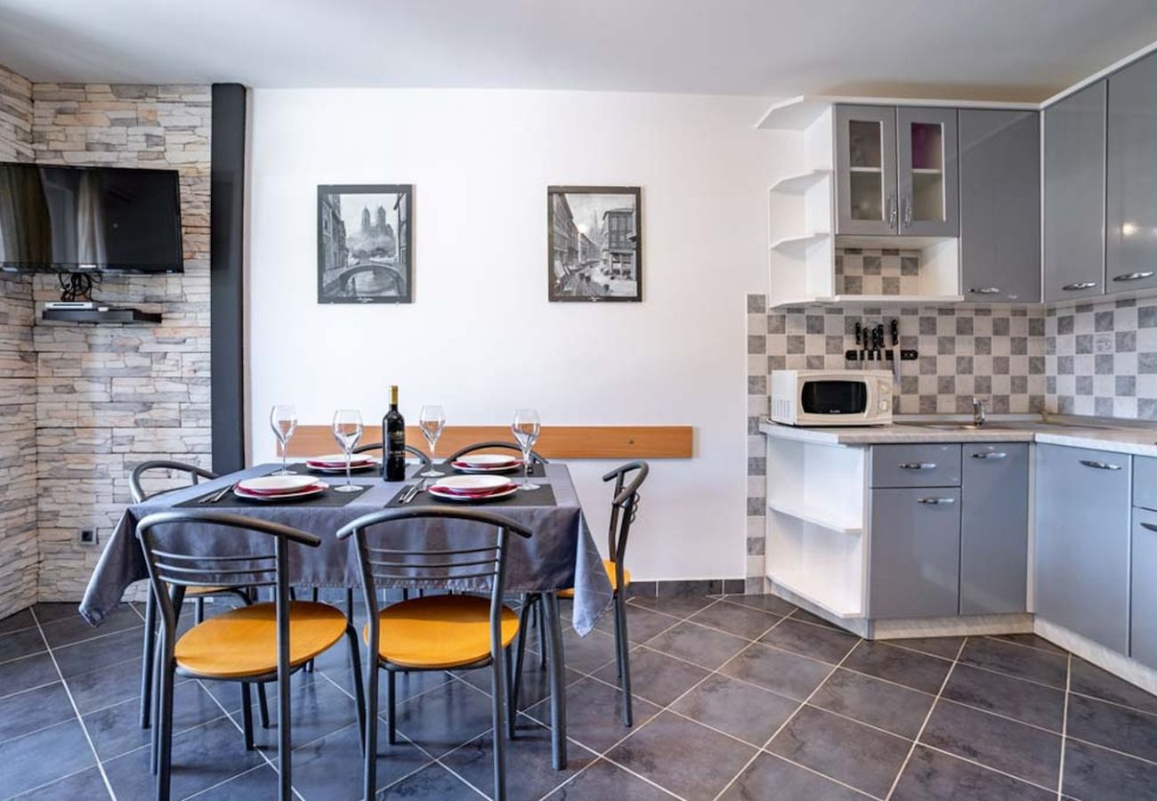 Appartement à Lopar - Appartement dans Lopar avec Balcon, Climatisation, WIFI (4738-2)