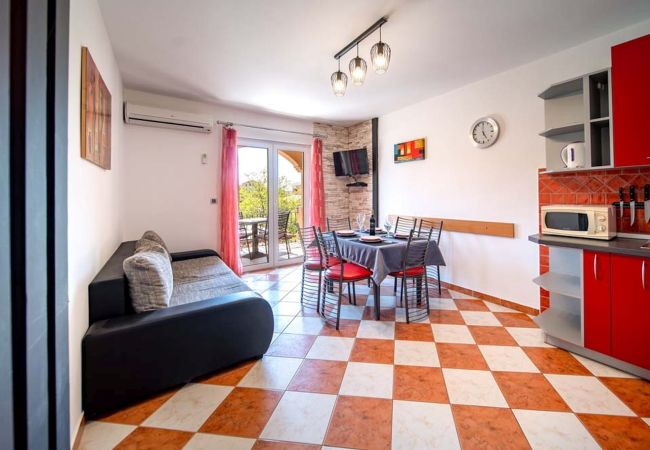 Appartement à Lopar - Appartement dans Lopar avec Balcon, Climatisation, WIFI (4738-4)