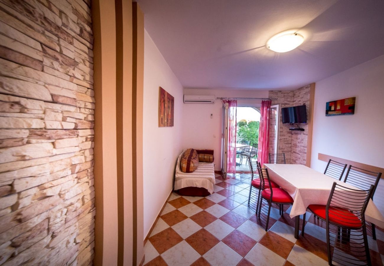 Appartement à Lopar - Appartement dans Lopar avec Balcon, Climatisation, WIFI (4738-4)