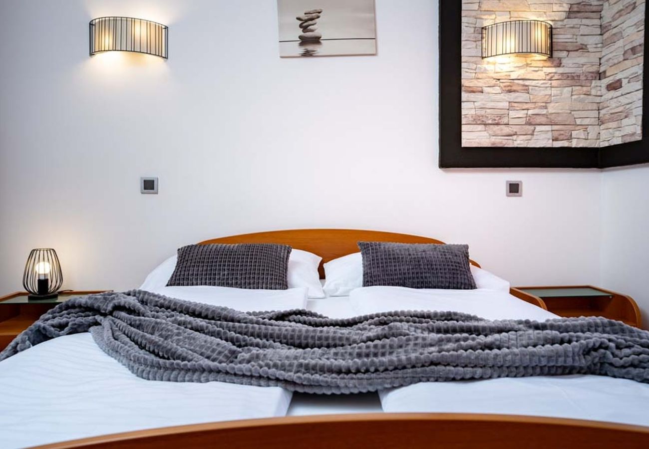 Appartement à Lopar - Appartement dans Lopar avec Balcon, Climatisation, WIFI (4738-4)