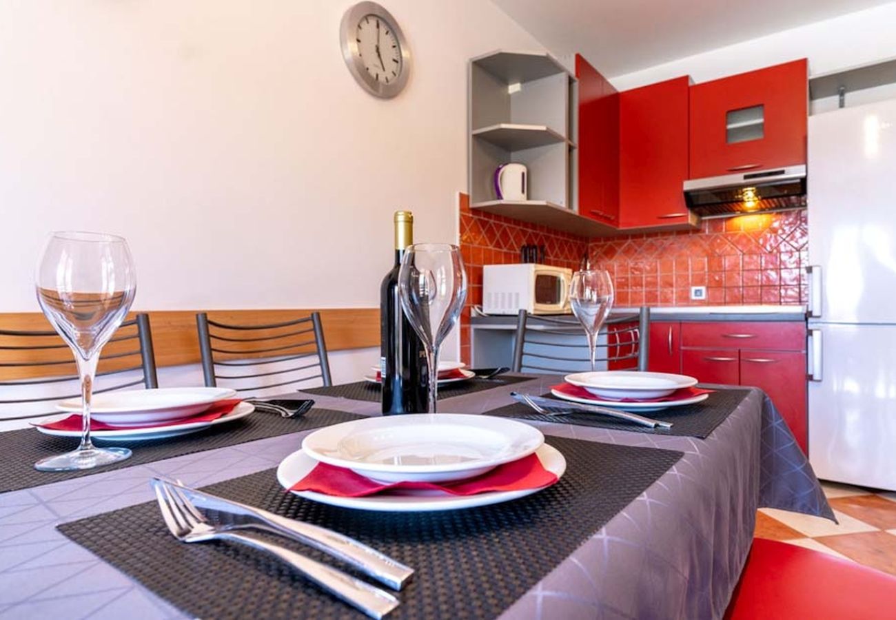 Appartement à Lopar - Appartement dans Lopar avec Balcon, Climatisation, WIFI (4738-4)