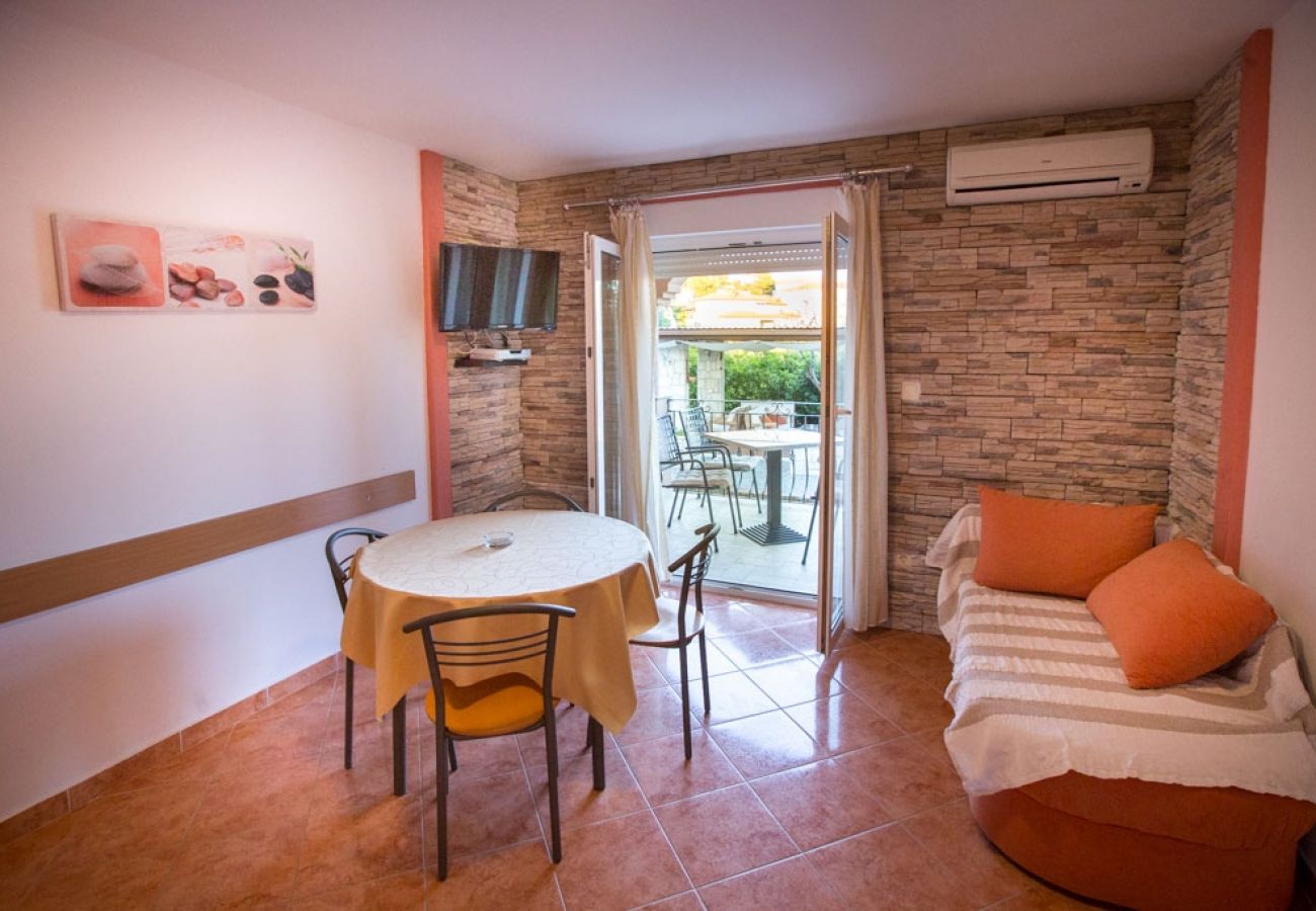 Appartement à Lopar - Appartement dans Lopar avec Balcon, Climatisation, WIFI (4738-5)