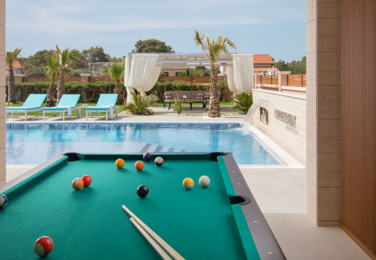 Maison à Vir - Maison de vacances dans Vir avec terrasse, Climatisation, WIFI, Machine à laver (4740-1)