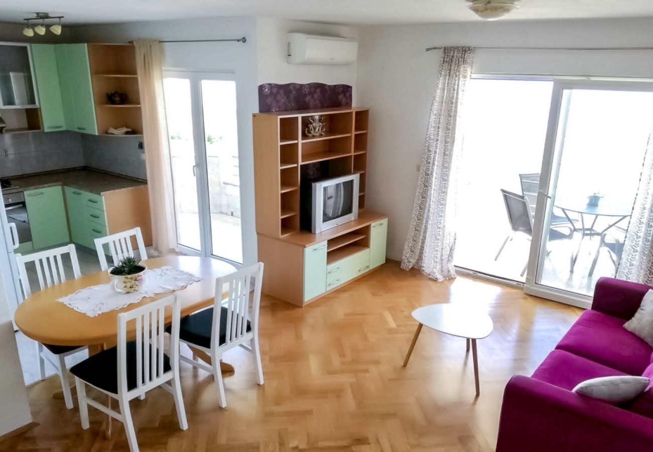 Appartement à Split - Appartement dans Split avec vue mer, terrasse, Climatisation, WIFI (4749-1)